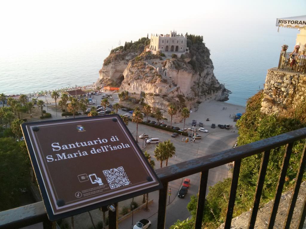 Residenza San Michele Villa Тропеа Екстериор снимка